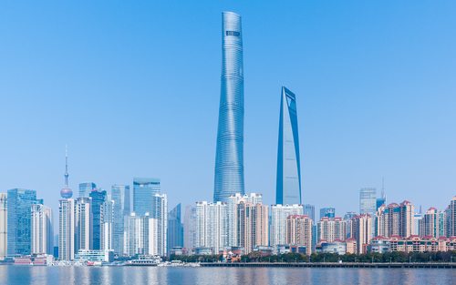 La parcialmente ocupada Shanghai Tower en China